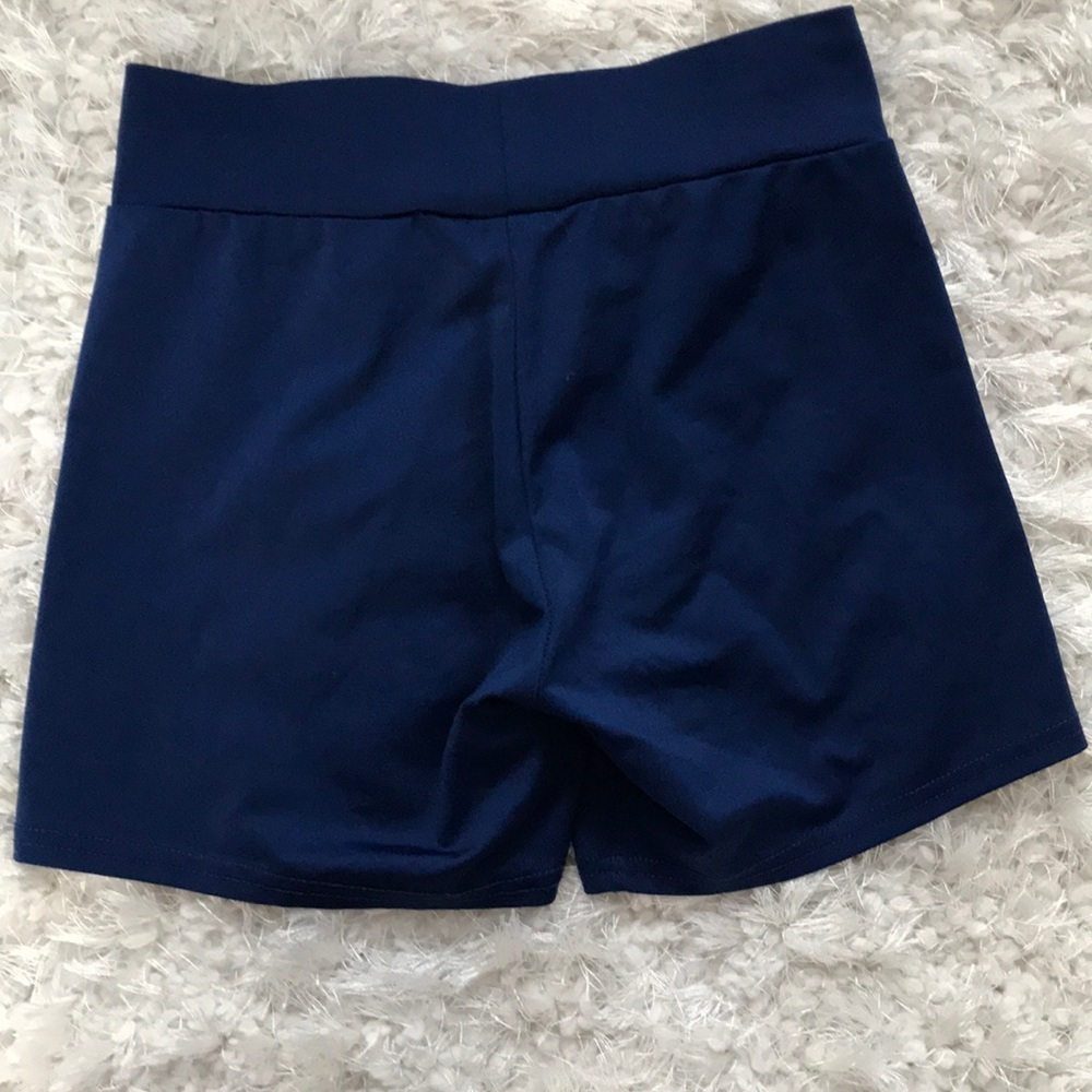 Infinity booty shorts, small - Picture 3 of 3